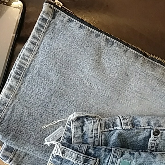 Jeans - Picture 3 of 4